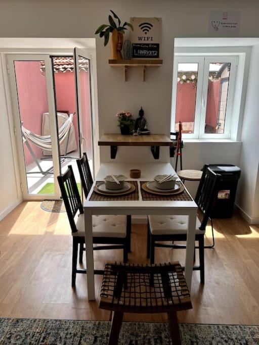 Luxury Artistic Digital Nomad Getaway W/ Terrace Lägenhet Lisboa Exteriör bild