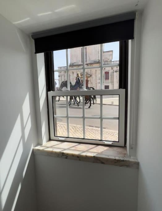 Luxury Artistic Digital Nomad Getaway W/ Terrace Lägenhet Lisboa Exteriör bild