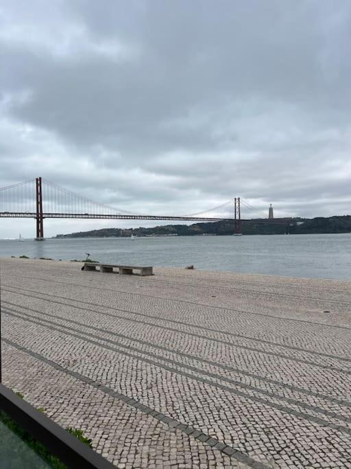 Luxury Artistic Digital Nomad Getaway W/ Terrace Lägenhet Lisboa Exteriör bild